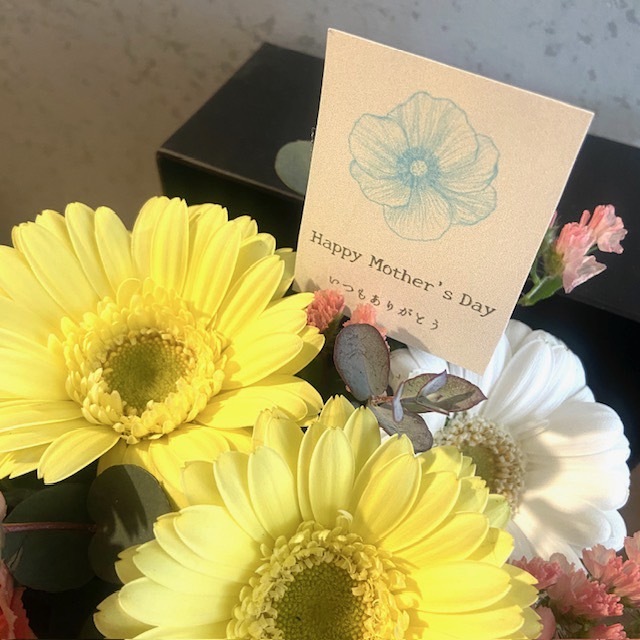 母の日ギフト BOXフラワー黄色【母の日カード付き】
