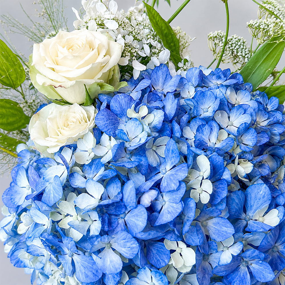 初夏を彩る 紫陽花ブーケ