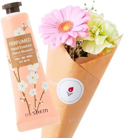 the SAEM (ザセム) PERFUMED HAND ESSENCE (パヒュームド ハンド エッセンス）30mlとお花4本